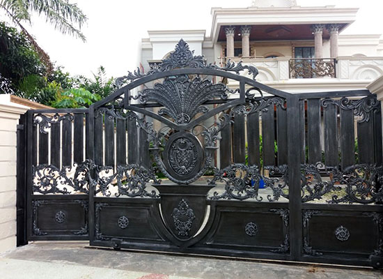 Pagar Klasik Palembang, Bengkel las Kharisma Baja, Jasa konstruksi dan bangunan. bengkel las, kharisma baja, pagar baja, pagar klasik, pagar balkon, reling tangga, tralis, baja ringan